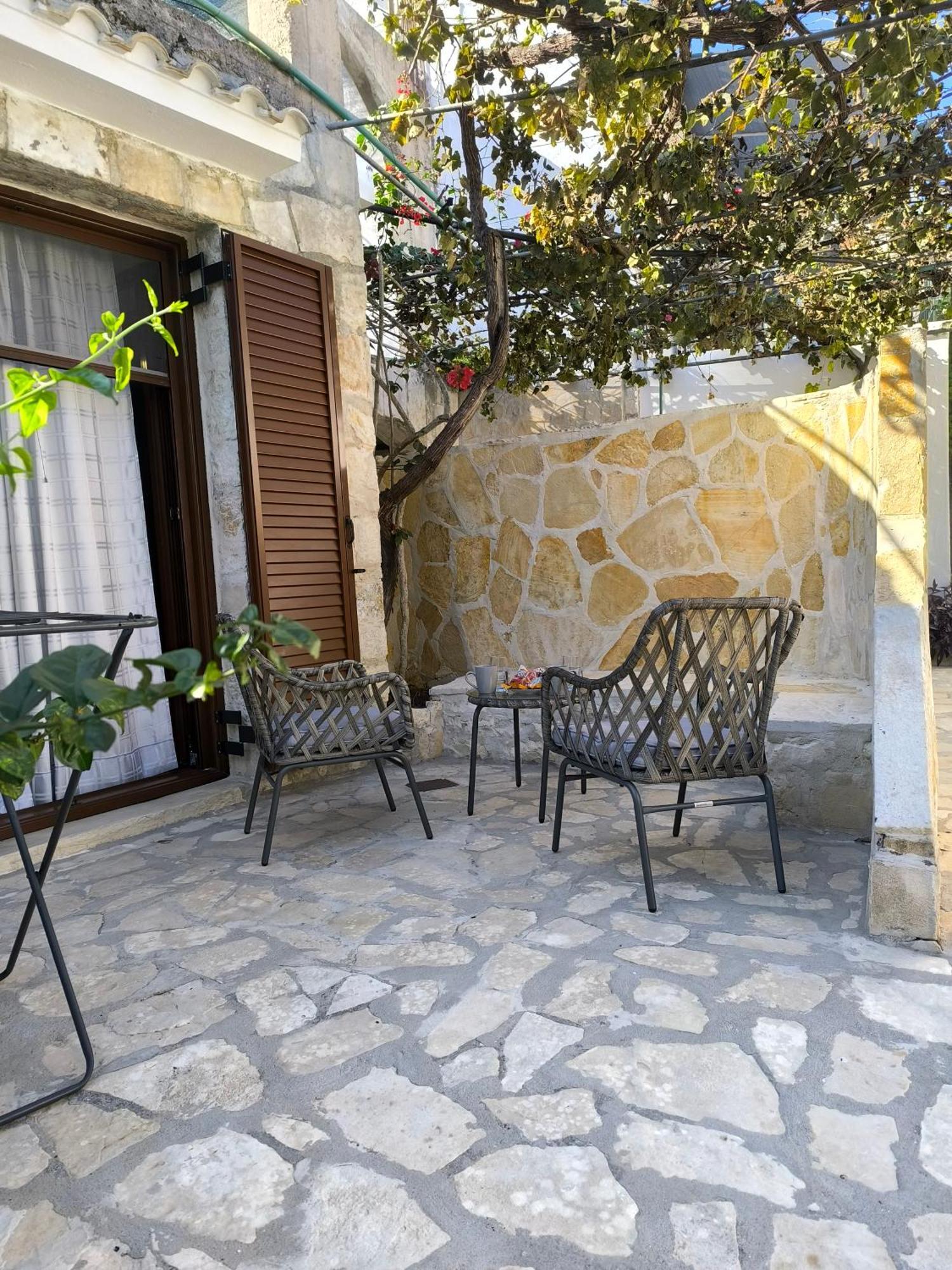 Poseidon Apartments Gaios Esterno foto